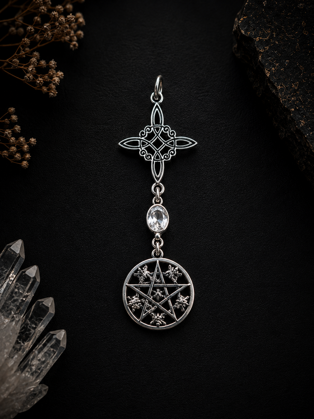 Nudo de bruja y Tetragrammaton